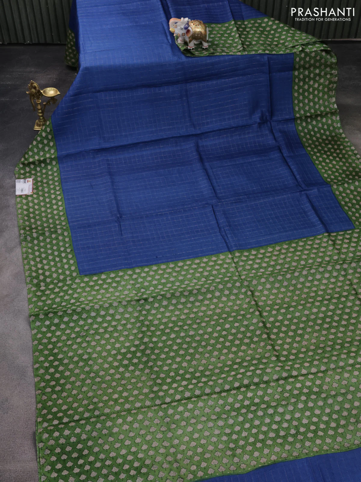 Pure tussar silk saree blue and green with allover zari checked pattern and printed border - Image 2