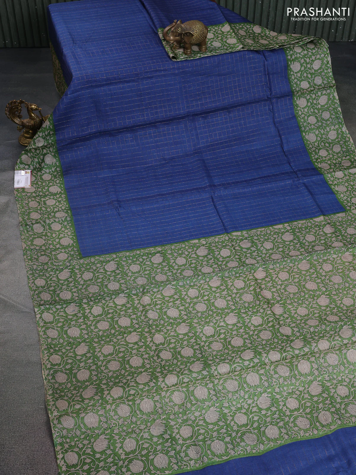 Pure tussar silk saree blue and light green with allover zari checked pattern and kalamkari printed border - Image 2
