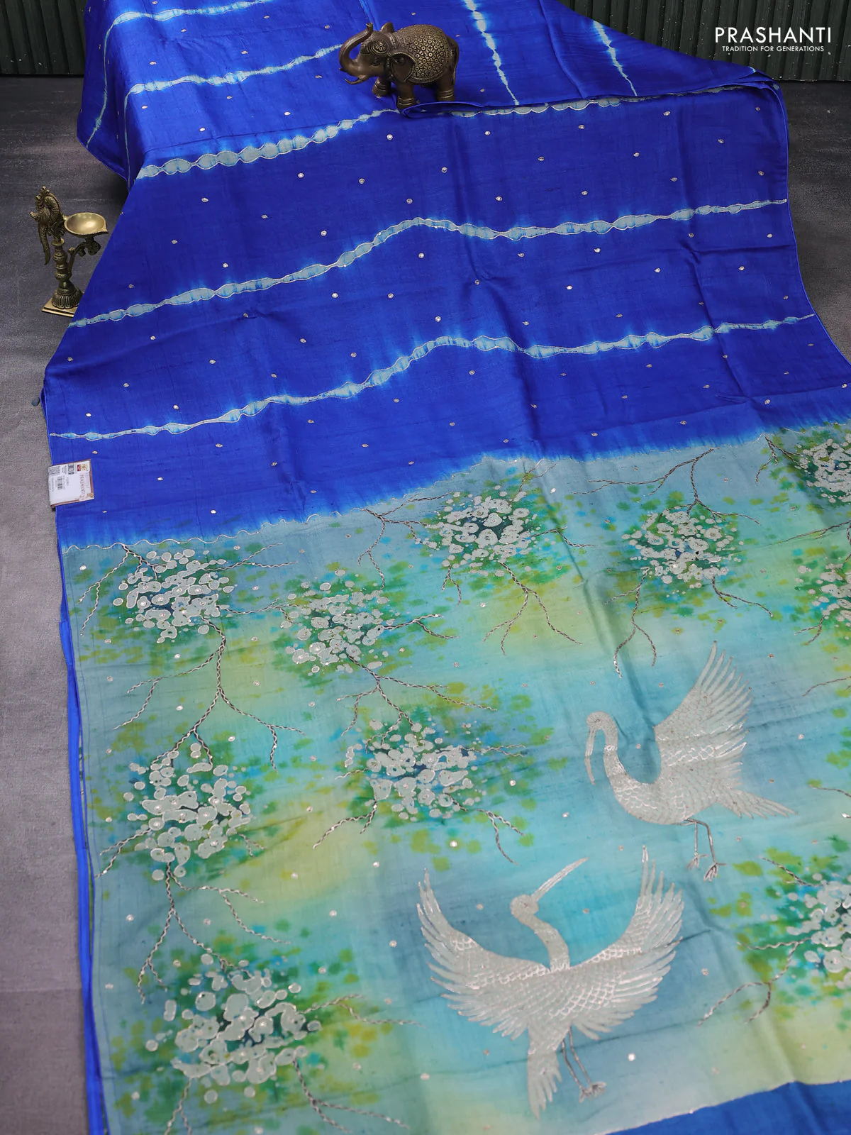 Pure tussar silk saree blue and light green with tie & dye prints and pita work pallu - Image 2