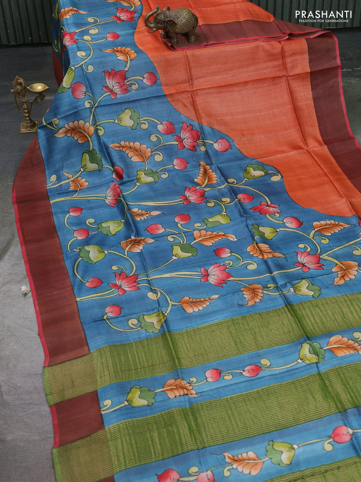 Pure tussar silk saree bluish grey and pink with allover kalamkari hand painted prints and zari woven border - Image 2