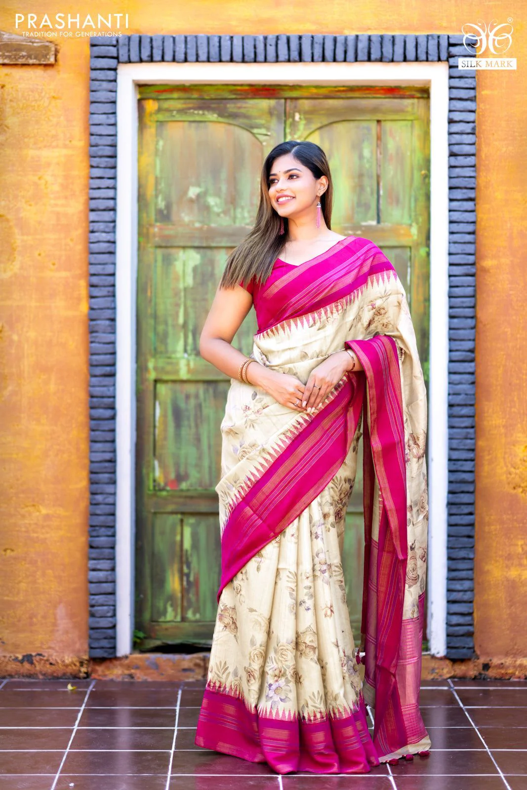 Pure tussar silk saree cream and pink with allover floral digital prints and temple deisgn zari woven vidarbha border