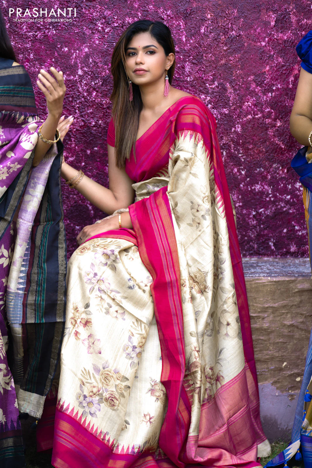 Pure tussar silk saree cream and pink with allover floral digital prints and temple deisgn zari woven vidarbha border - Image 10