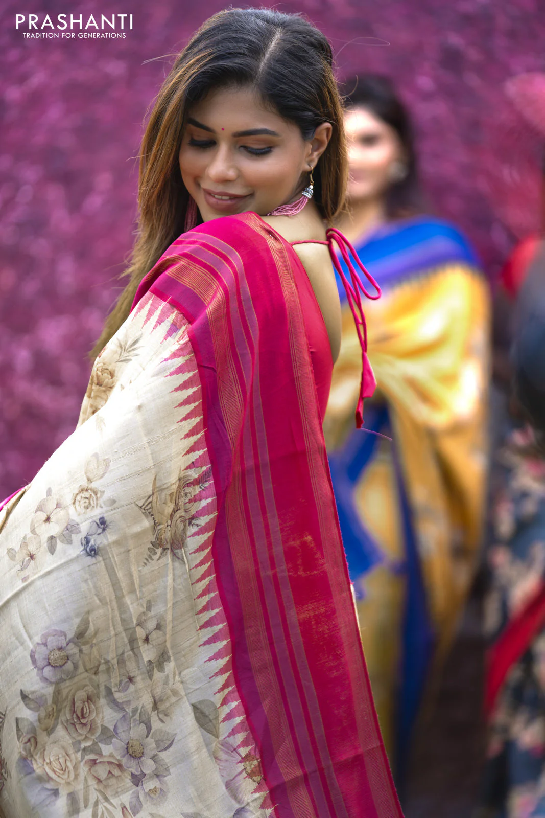 Pure tussar silk saree cream and pink with allover floral digital prints and temple deisgn zari woven vidarbha border - Image 11