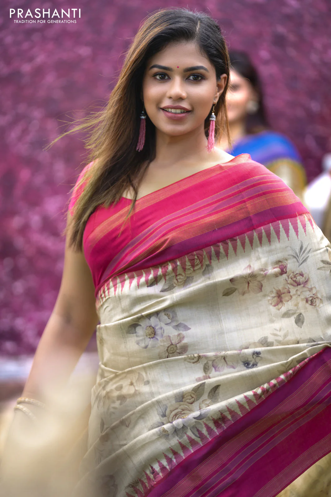 Pure tussar silk saree cream and pink with allover floral digital prints and temple deisgn zari woven vidarbha border - Image 12