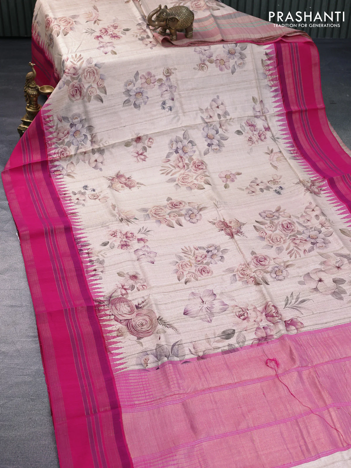 Pure tussar silk saree cream and pink with allover floral digital prints and temple deisgn zari woven vidarbha border - Image 14
