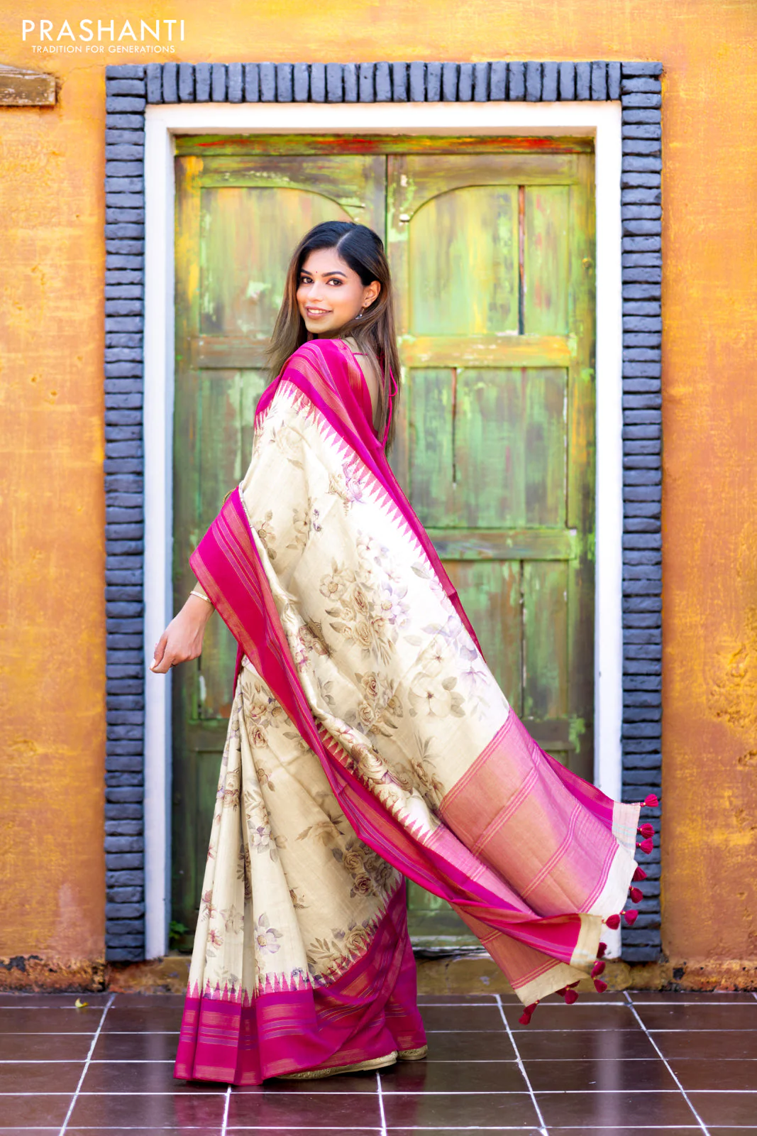 Pure tussar silk saree cream and pink with allover floral digital prints and temple deisgn zari woven vidarbha border - Image 3