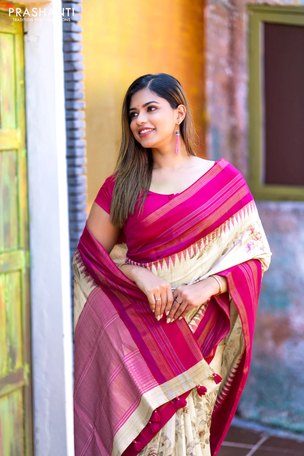 Pure tussar silk saree cream and pink with allover floral digital prints and temple deisgn zari woven vidarbha border - Image 7
