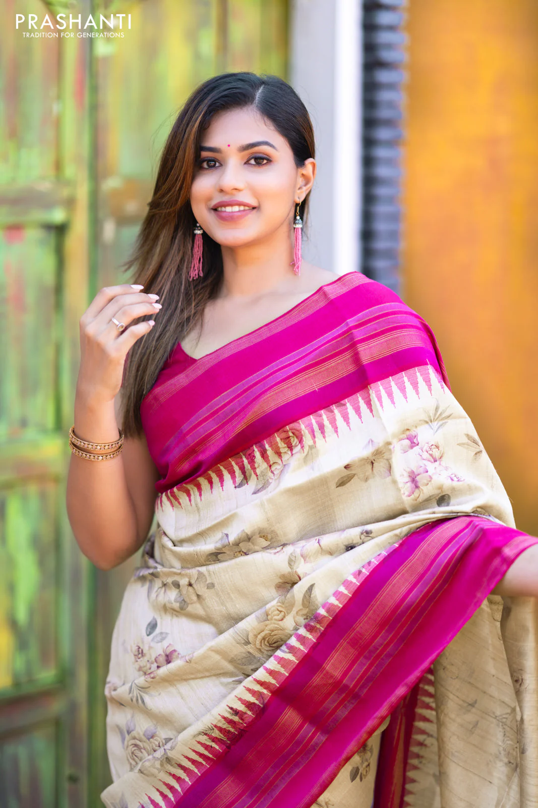 Pure tussar silk saree cream and pink with allover floral digital prints and temple deisgn zari woven vidarbha border - Image 9