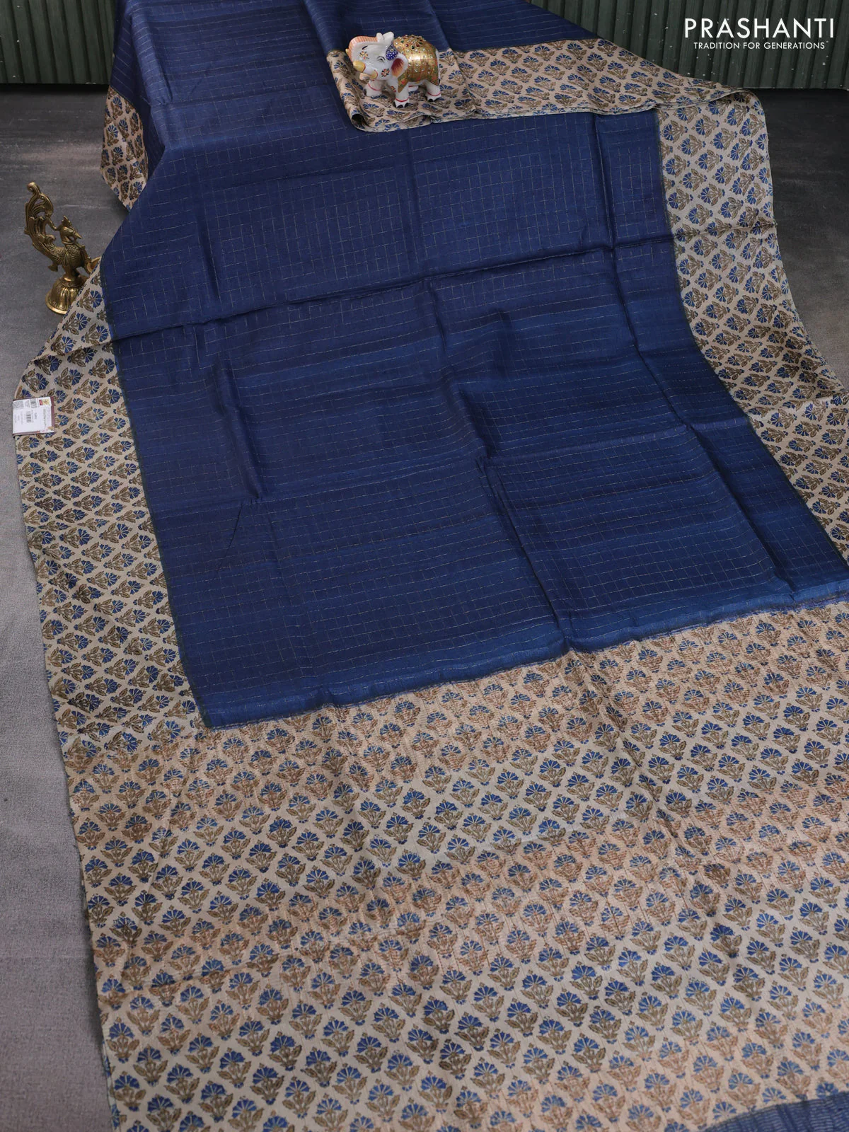 Pure tussar silk saree dark blue and beige with allover zari checked pattern and printed butta border - Image 2