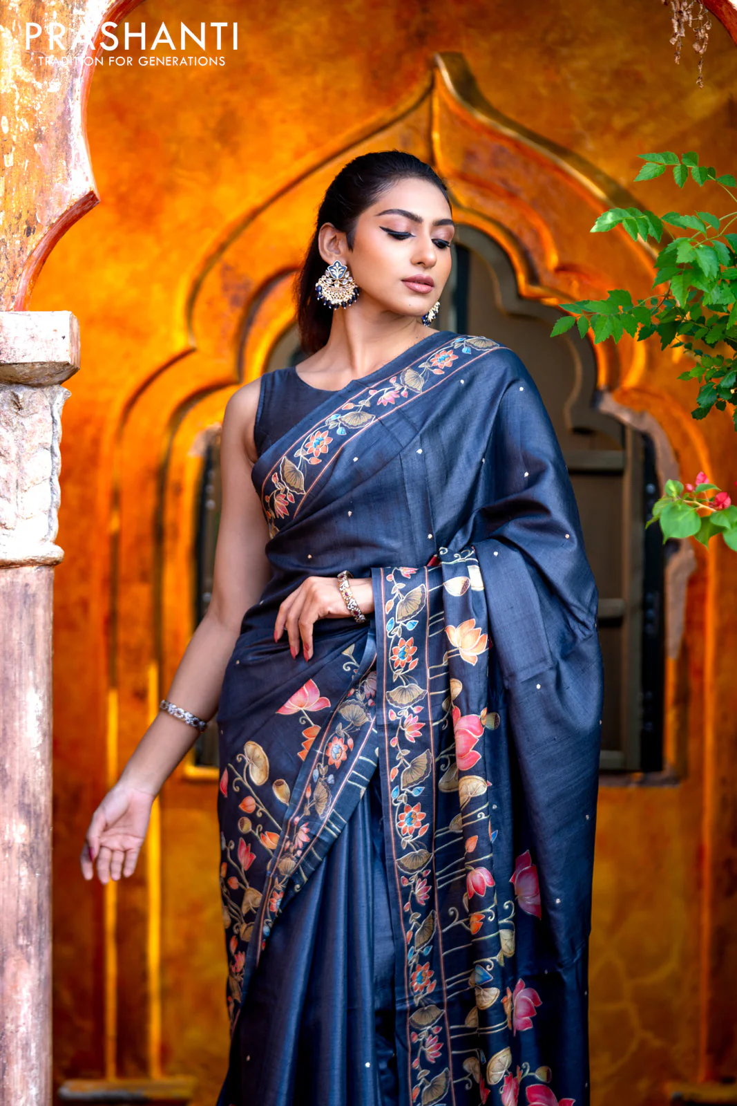 Pure tussar silk saree dark elephant grey with allover pichwai prints & embroidery work buttas and pita work pichwai printed border - Image 9