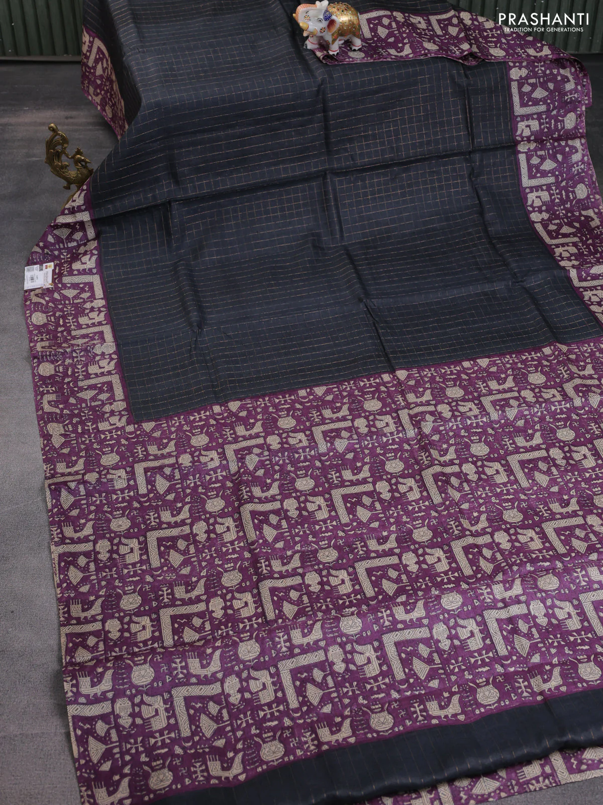 Pure tussar silk saree elephant grey and purple with allover zari checked pattern and printed border - Image 2