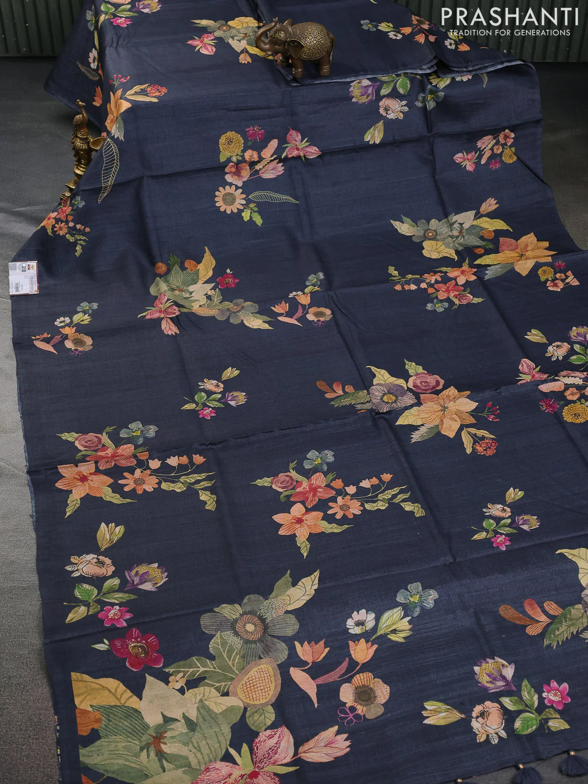 Pure tussar silk saree elephant grey with allover floral digital prints in borderless style - Image 2