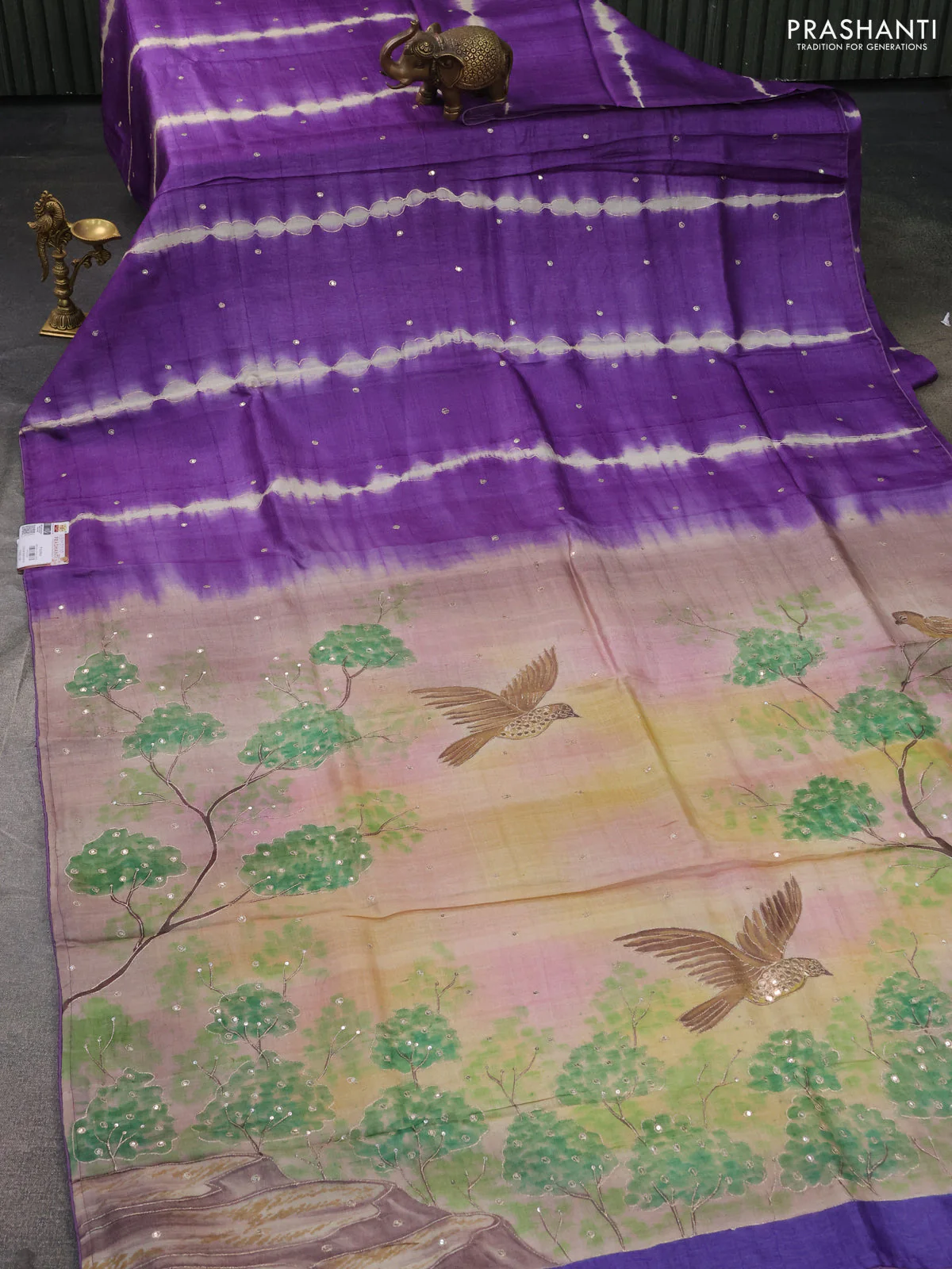 Pure tussar silk saree lavender and pastel brown shade with tie & dye prints and pita work pallu - Image 2