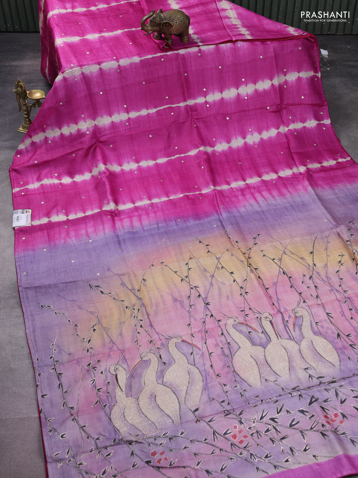 Pure tussar silk saree magenta pink and mild lavender with tie & dye prints and pita work pallu - Image 2