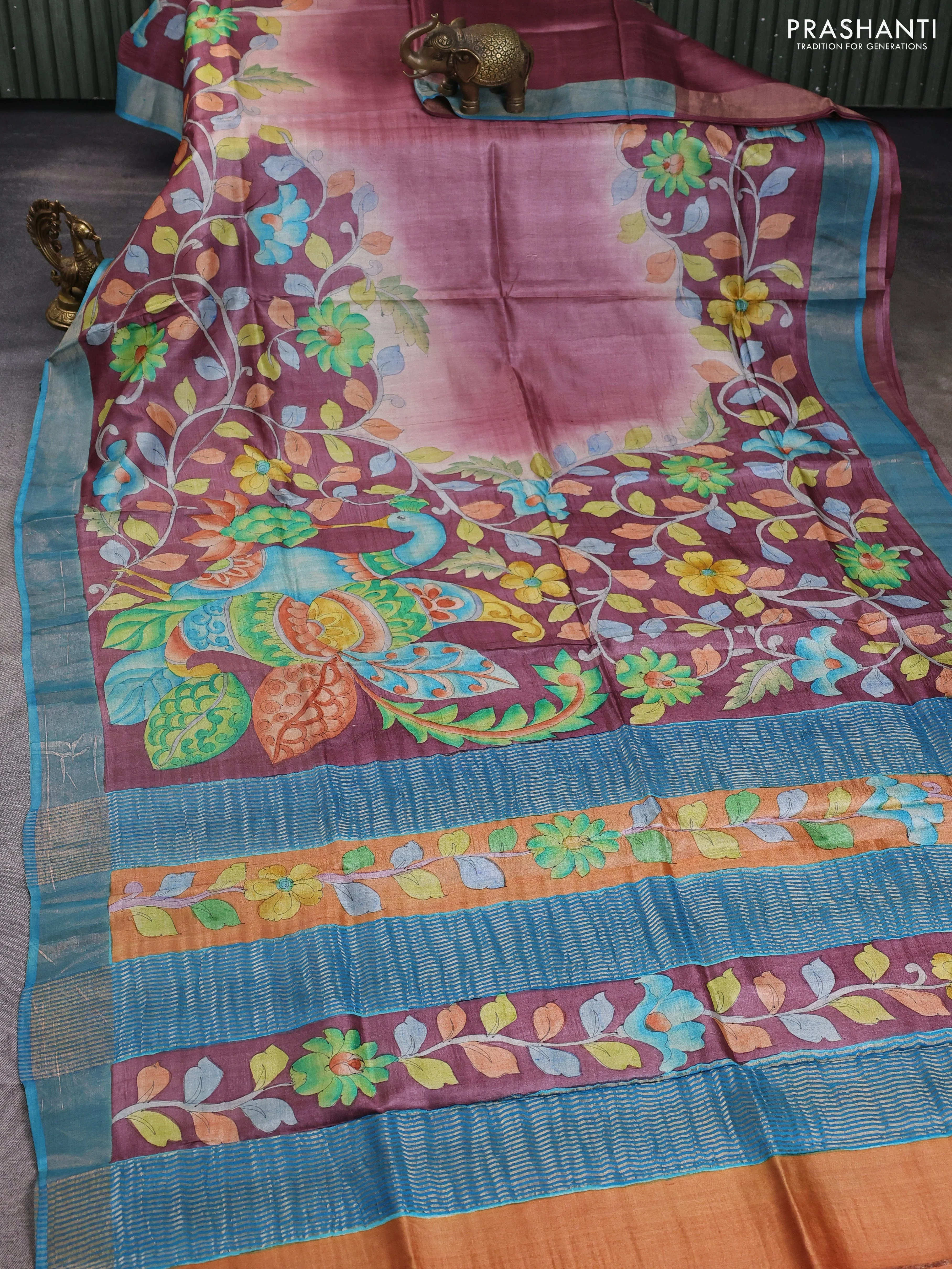 Pure tussar silk saree mauve pink and blue shade with allover kalamkari hand painted prints and zari woven border - Image 2