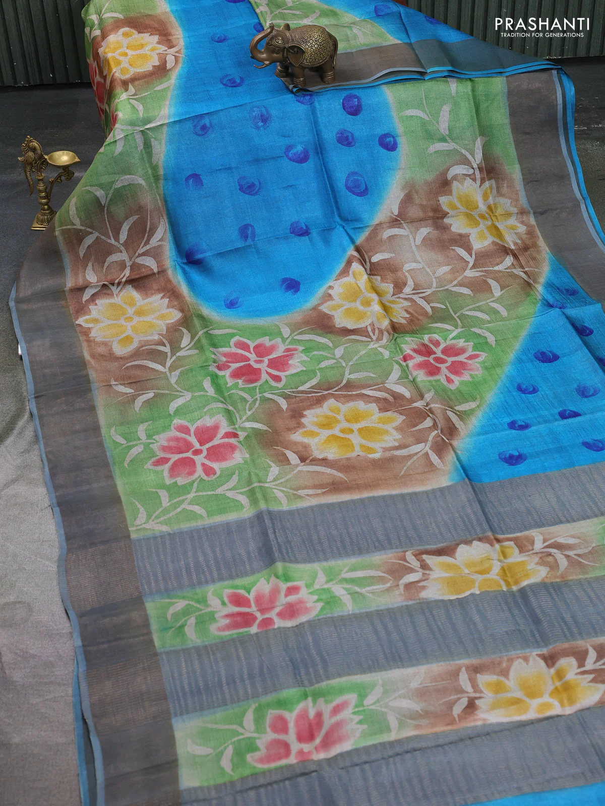 Pure tussar silk saree multi colour and bluish grey with allover hand painted prints and zari woven border - Image 2