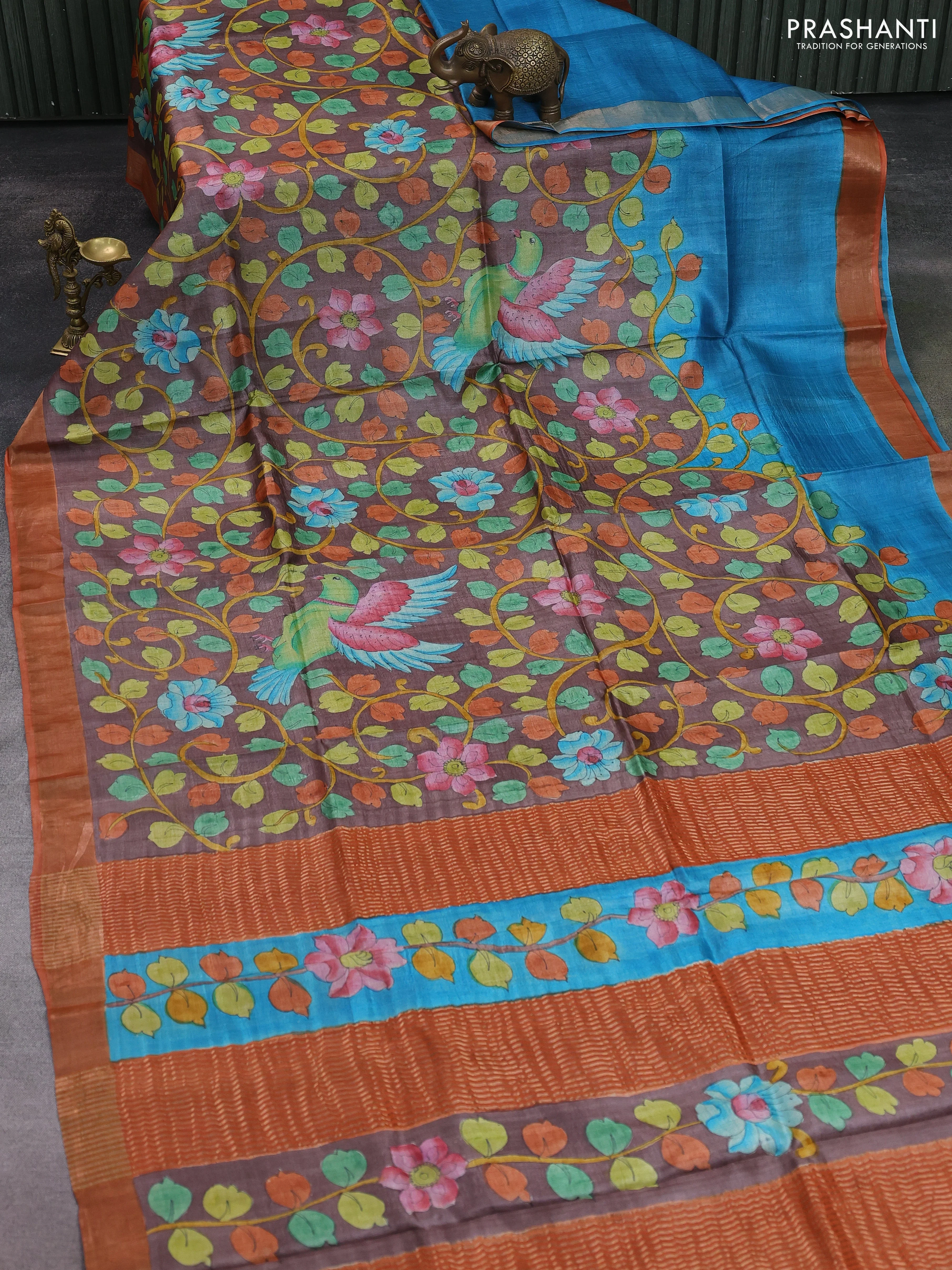 Pure tussar silk saree pastel maroon and orange with allover hand painted prints and zari woven border - Image 2