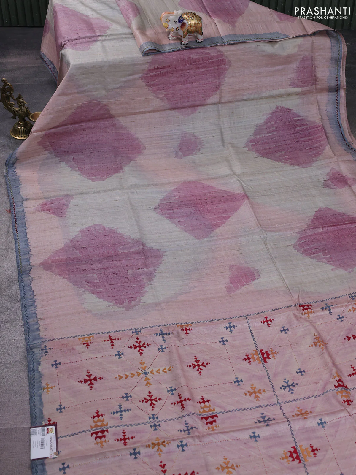 Pure tussar silk saree pastel pink shade and grey with allover geometric prints and embroidery work pallu - Image 2