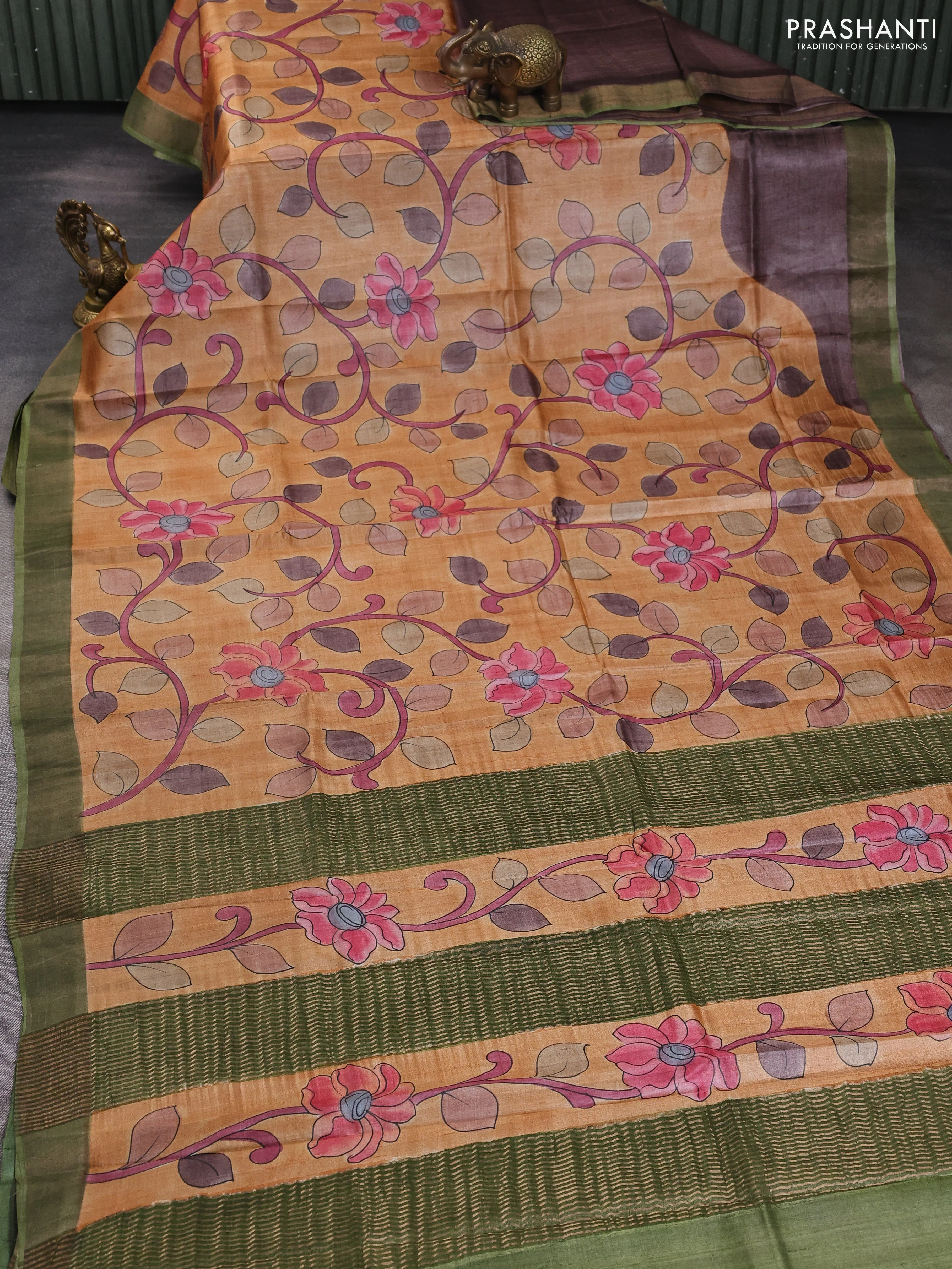 Pure tussar silk saree peach shade and pastel green with allover kalamkari hand painted prints and zari woven border - Image 2