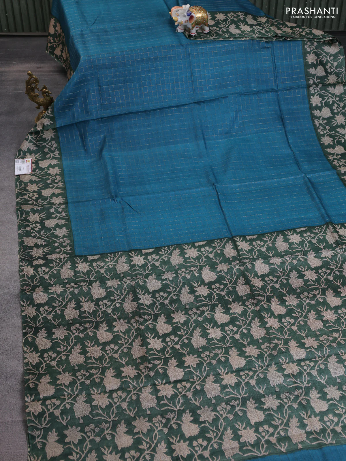 Pure tussar silk saree peacock blue and dark green with allover zari checked pattern and kalamkari printed border - Image 2