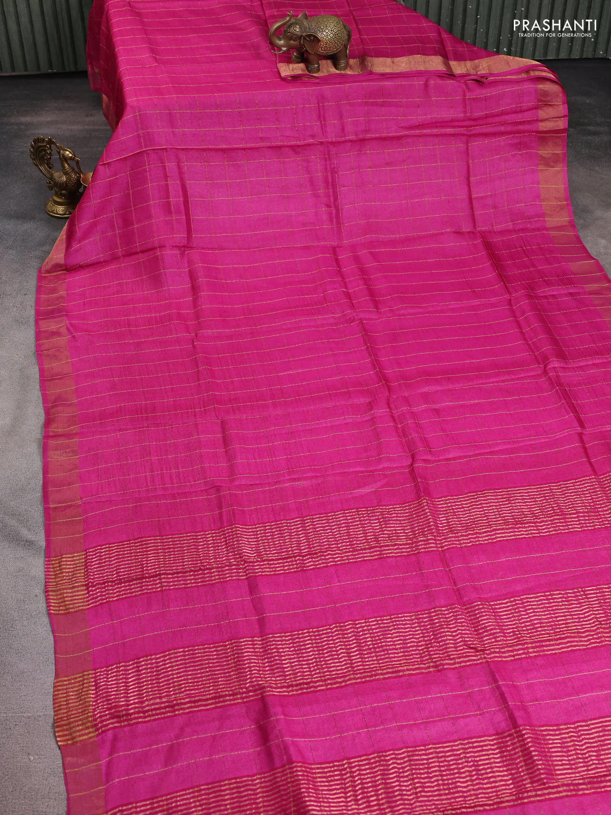 Pure tussar silk saree pink and grey with allover zari checked pattern and zari woven border - Image 2
