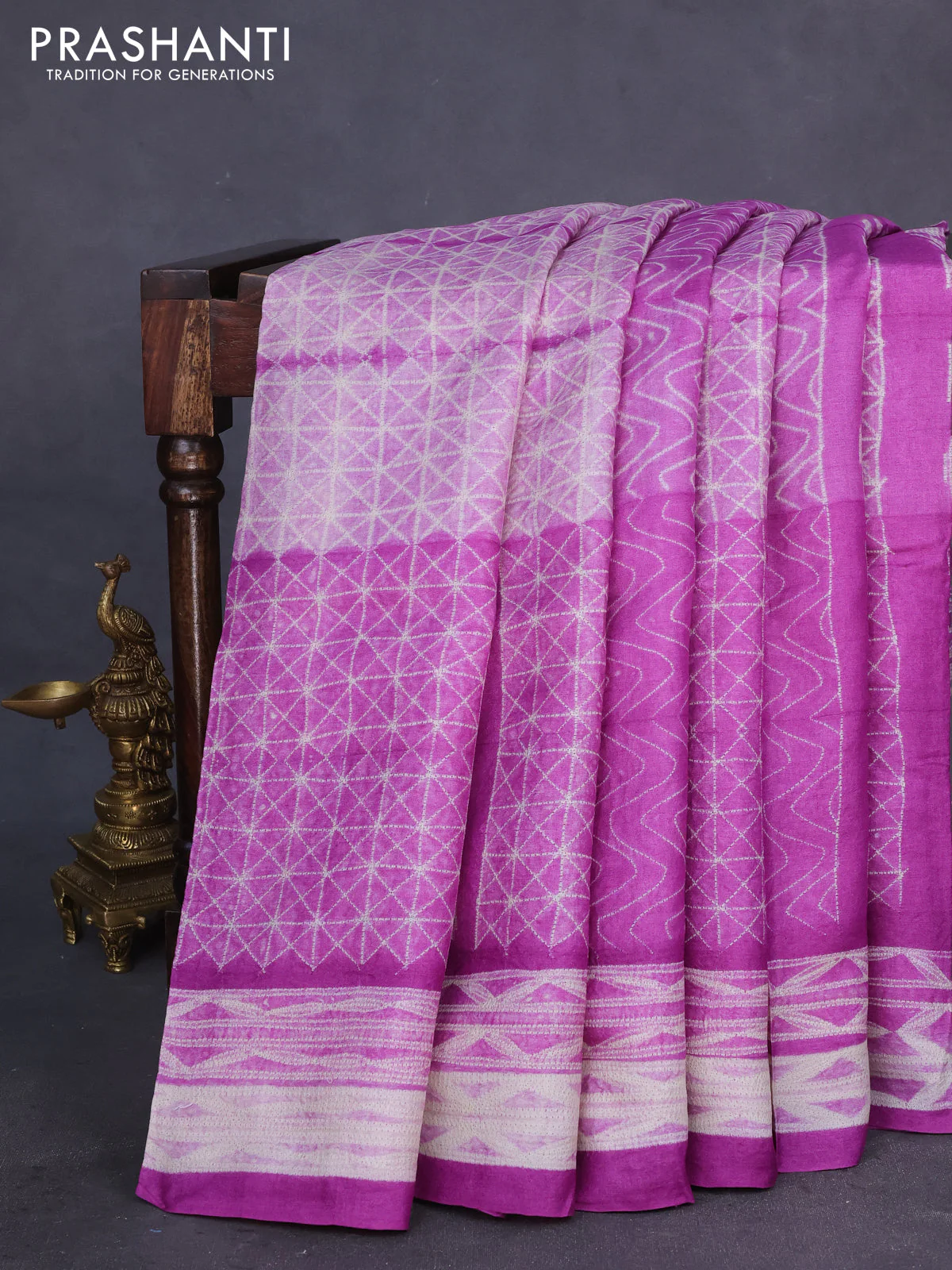 Pure tussar silk saree purple and pastel peach shade with allover shibori prints and penkalamkari hand painted prints pallu & blouse - Image 2