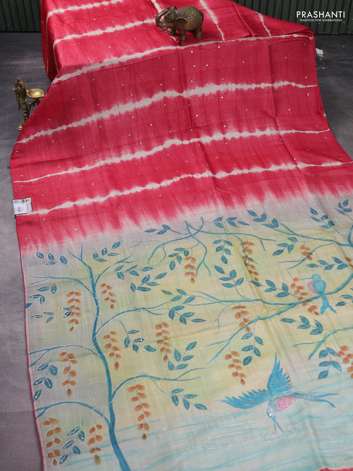 Pure tussar silk saree red shade and grey shade with tie & dye prints and pita work pallu - Image 2