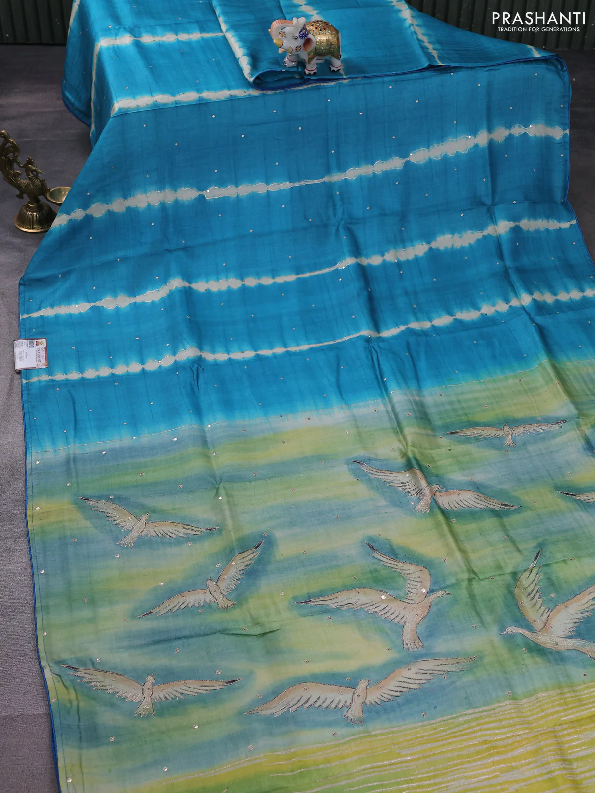 Pure tussar silk saree teal blue and green shade with tie & dye prints and pita work pallu - Image 2
