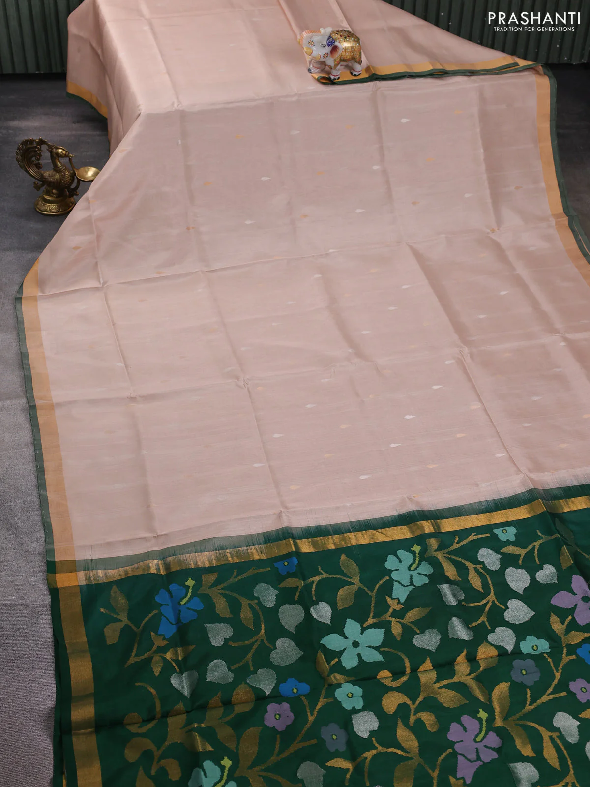 Pure uppada silk saree beige and dark green with silver & gold zari woven thilak buttas and jamdhani design pallu - Image 2