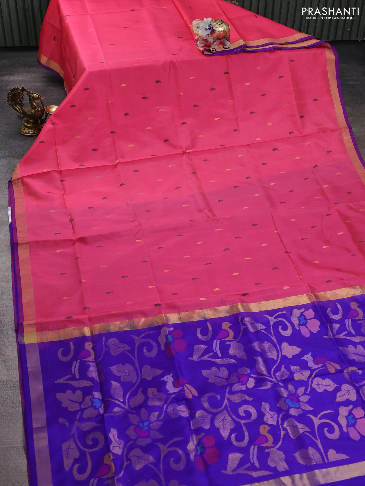 Pure uppada silk saree candy pink and blue with thread & zari woven paisley buttas and jamdhani design pallu - Image 2