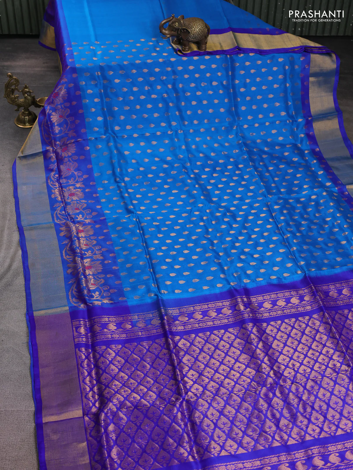Pure uppada silk saree cs blue and blue with allover zari woven thilak butta and zari woven border - Image 2