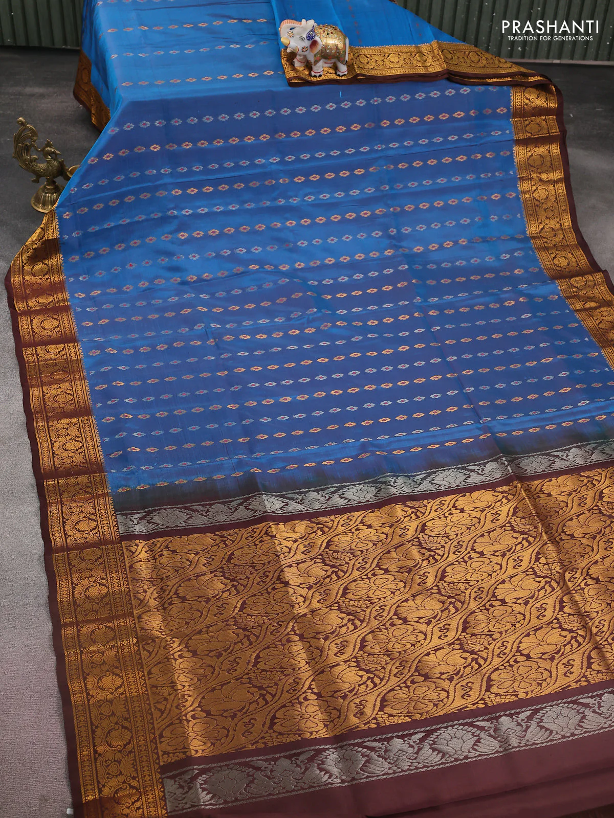 Pure uppada silk saree cs blue and brown with allover silver & gold zari woven buttas and zari woven border - Image 2