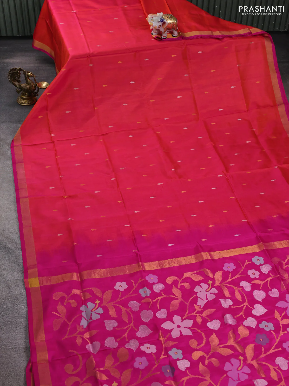 Pure uppada silk saree dual shade of pinkish orange and pink with silver & gold zari woven thilak buttas and jamdhani design pallu - Image 2