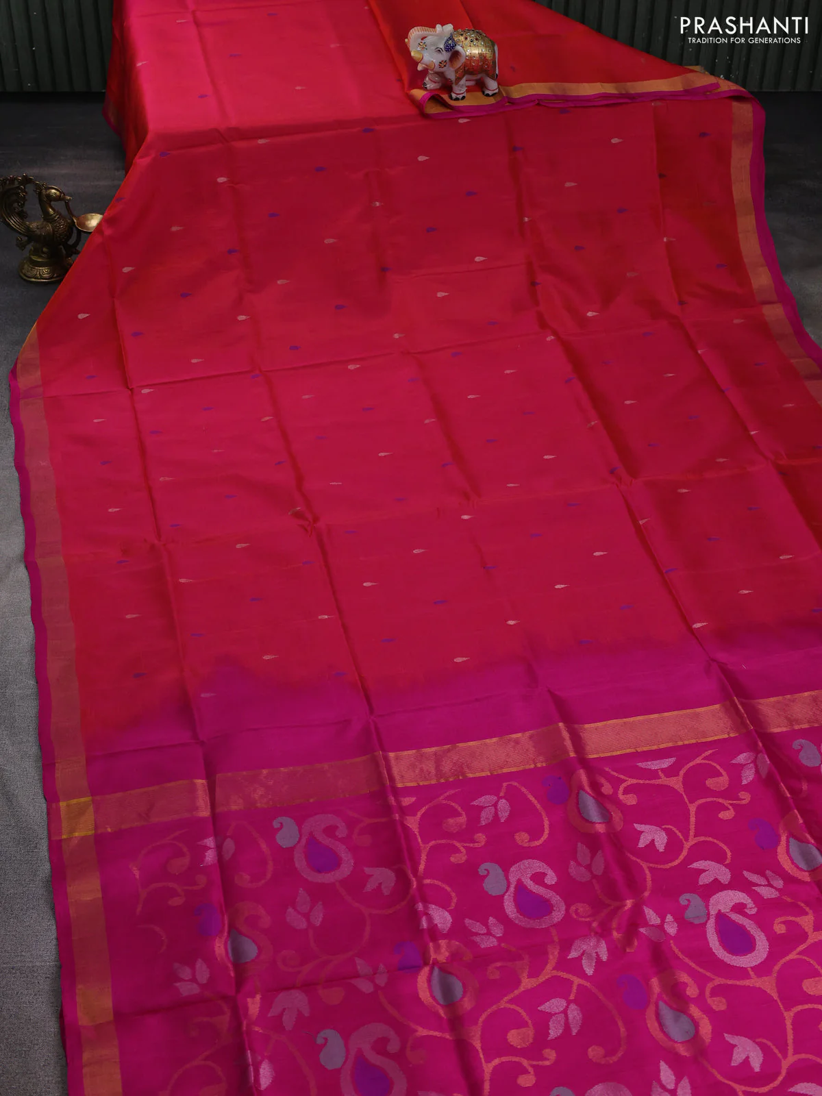 Pure uppada silk saree dual shade of pinkish orange and pink with thread & zari woven thilak buttas and jamdhani design pallu - Image 2