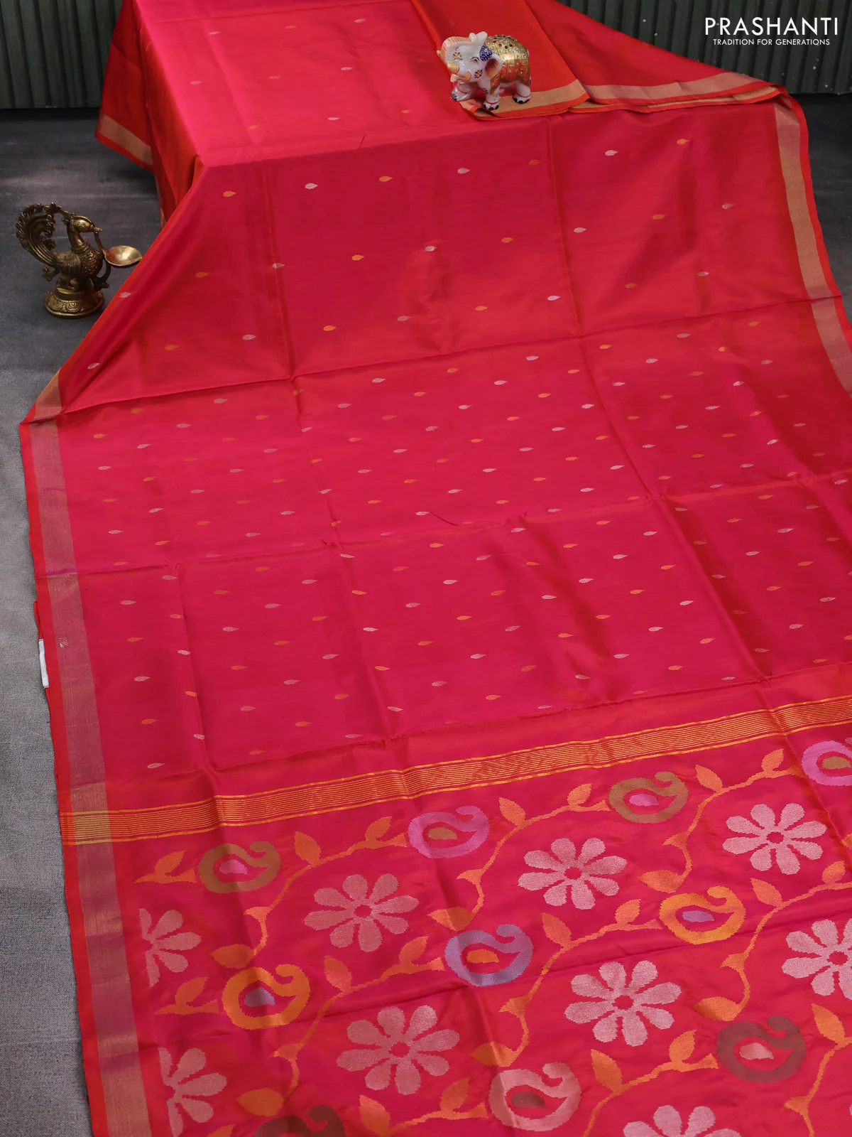 Pure uppada silk saree dual shade of pinkish orange with silver & gold zari woven thilak buttas and jamdhani design pallu - Image 2