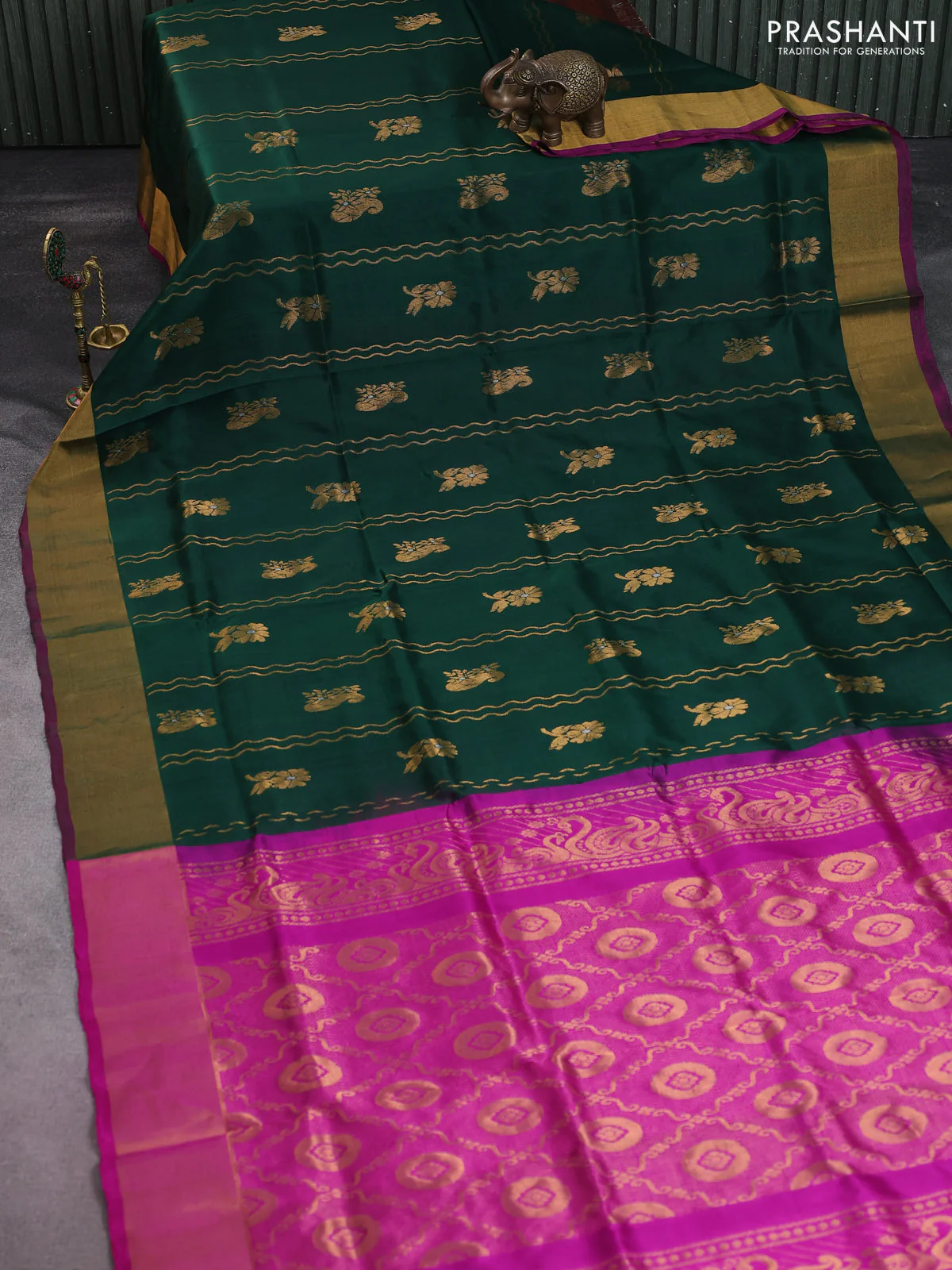 Pure uppada silk saree green and magenta pink with allover zari weaves & buttas and zari woven border - Image 2