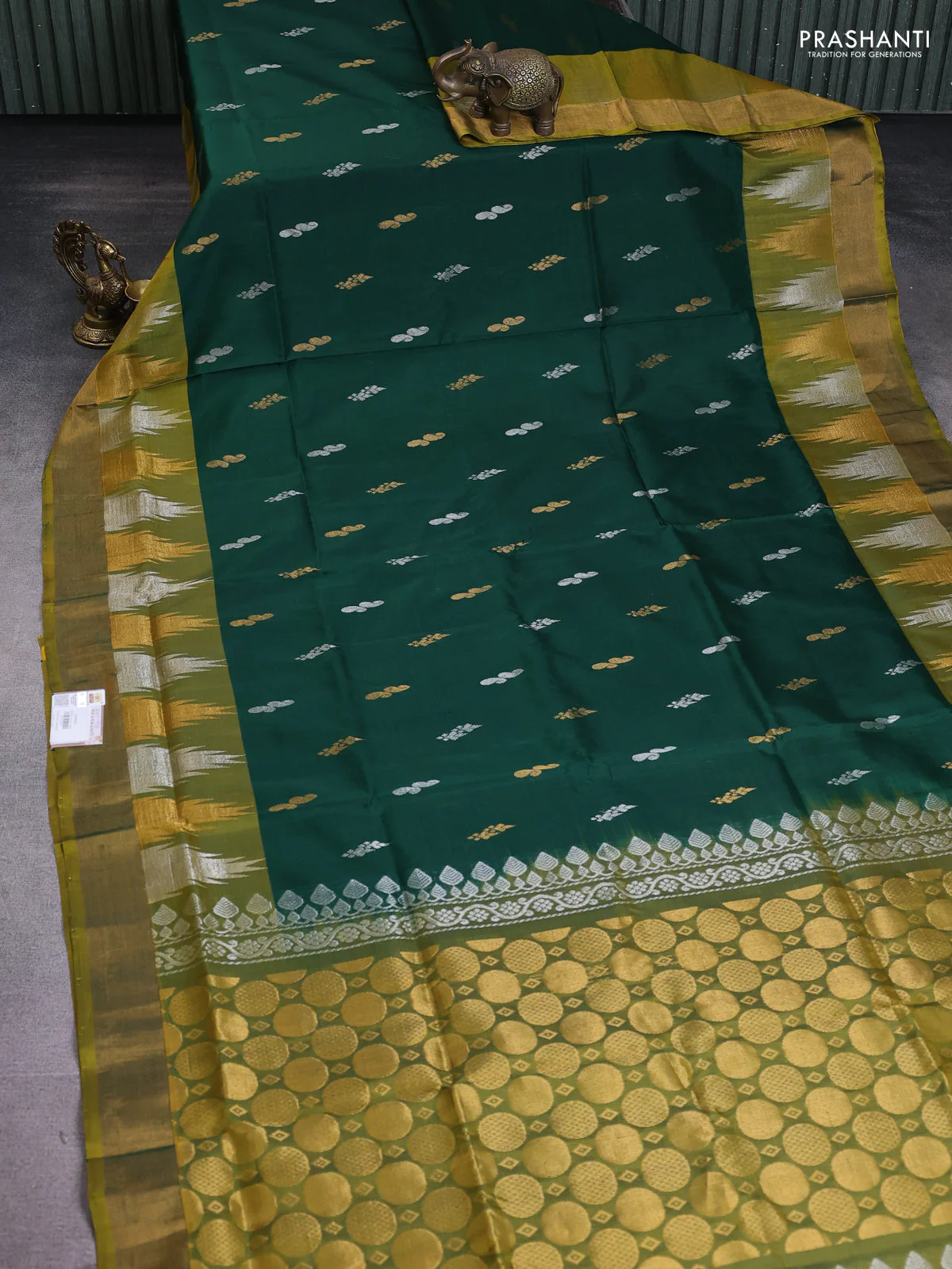 Pure uppada silk saree green and mehendi green with silver & gold zari woven buttas and temple design zari woven border - Image 2
