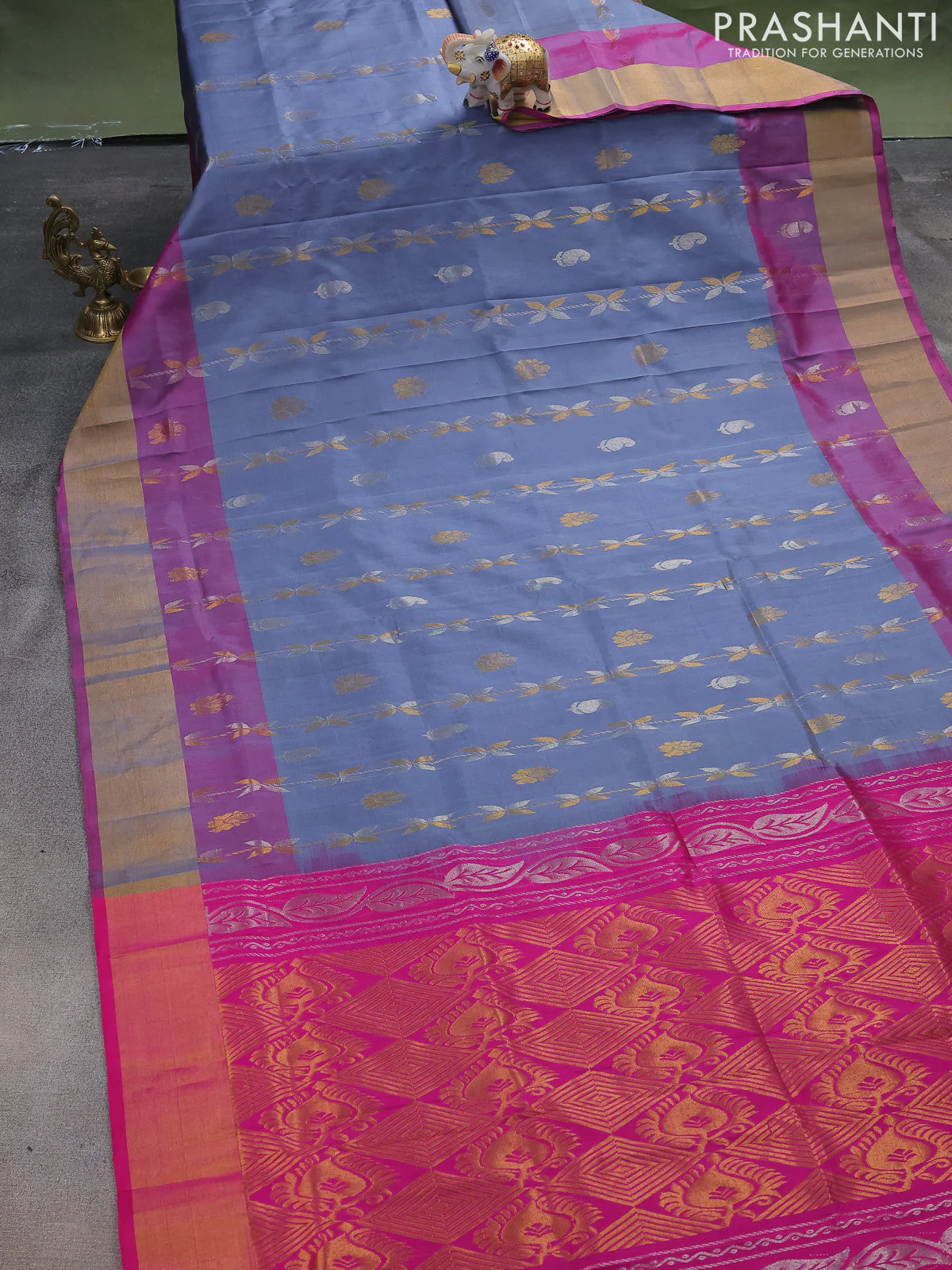 Pure uppada silk saree grey shade and pink with allover silver & gold zari weaves and zari woven border - Image 2