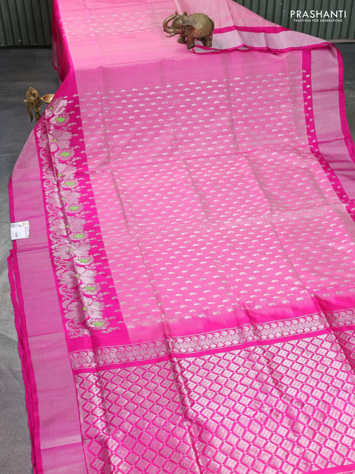 Pure uppada silk saree light pink and pink with allover silver zari woven paisley buttas and rich silver zari woven border - Image 2