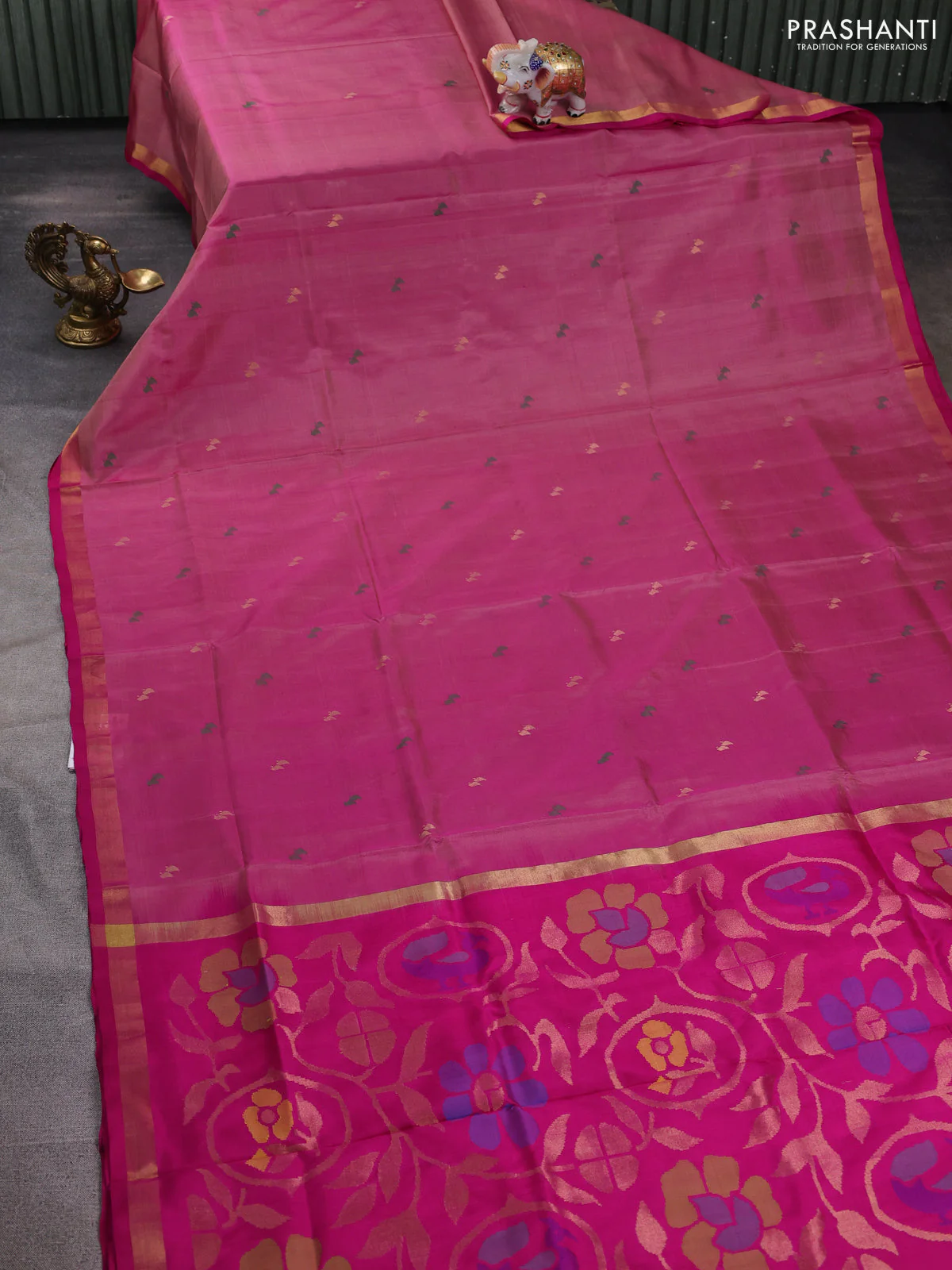 Pure uppada silk saree magenta pink with silver & gold zari woven buttas and jamdhani design pallu - Image 2