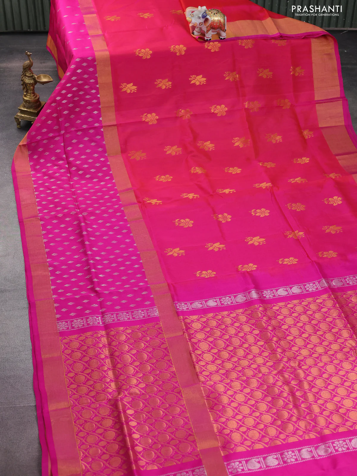 Pure uppada silk saree orange and pink with zari woven floral buttas and zari woven butta border - Image 2