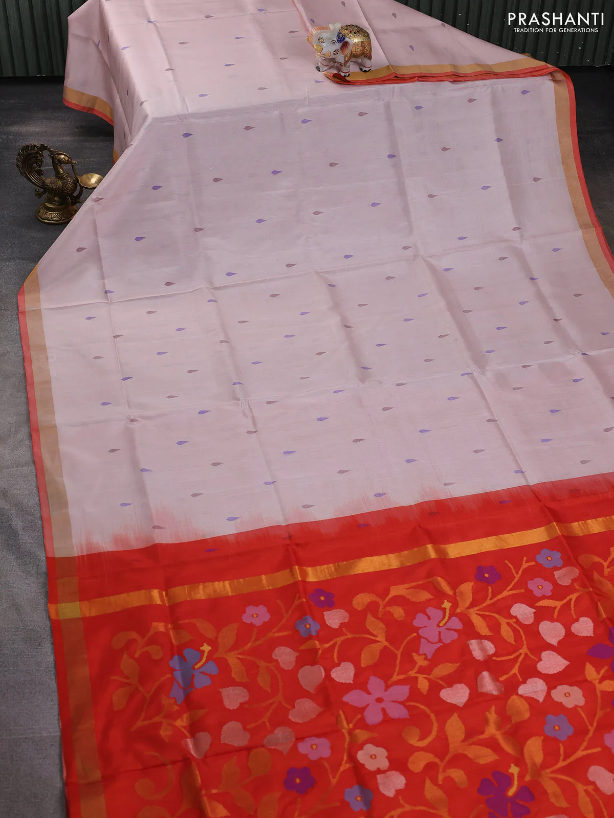Pure uppada silk saree pastel peach shade and orange with thread woven thilak buttas and jamdhani design pallu - Image 2