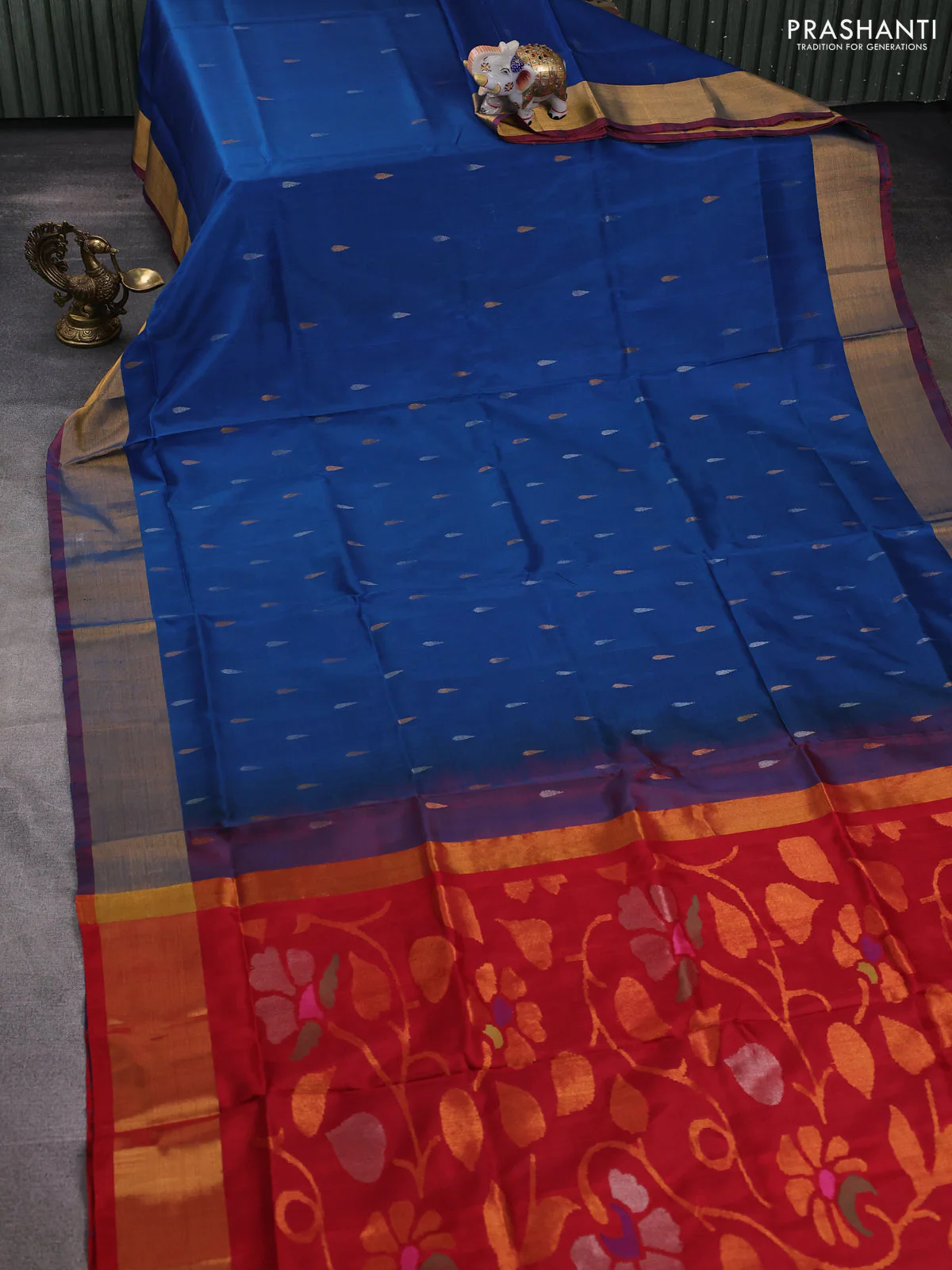 Pure uppada silk saree peacock blue and red with silver & gold zari woven thilak buttas and jamdhani design pallu - Image 2