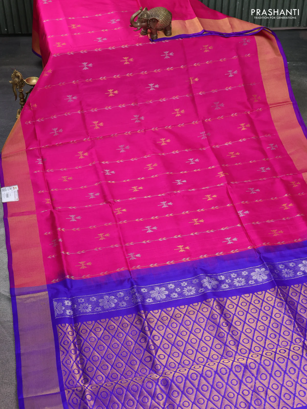 Pure uppada silk saree pink and blue with allover silver & gold zari weaves and rettapet zari woven border - Image 2