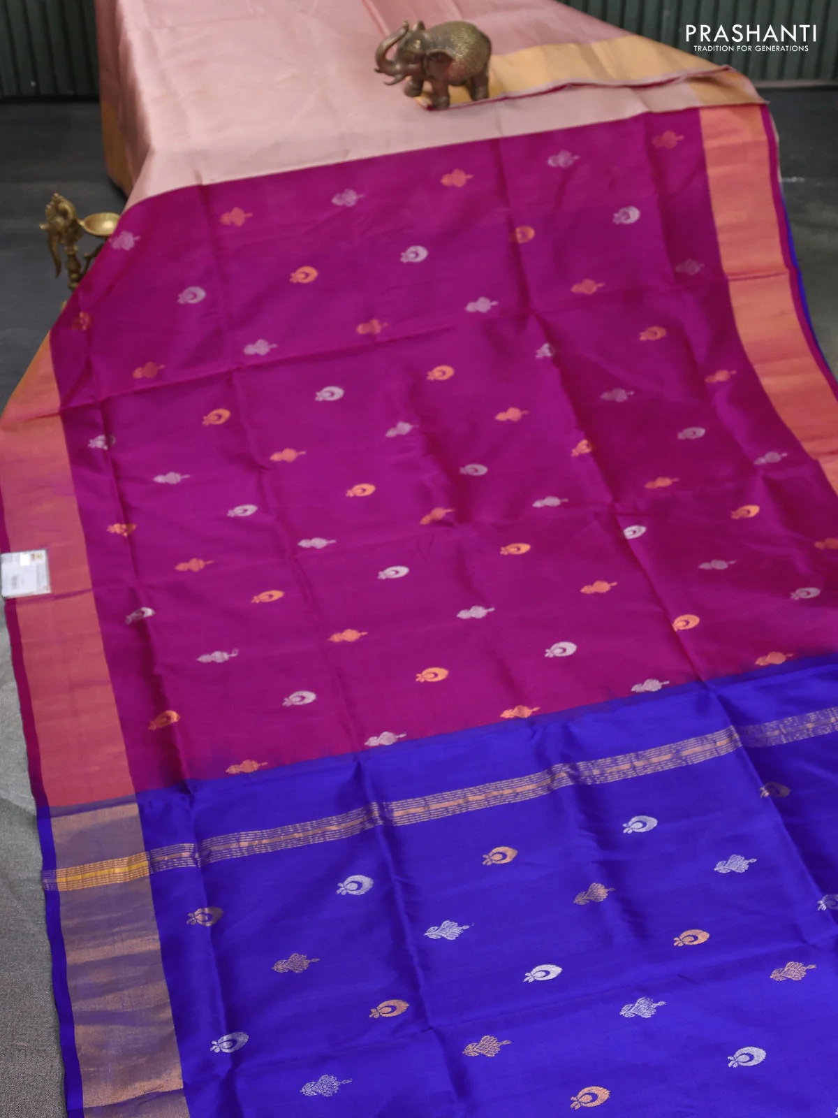 Pure uppada silk saree pink and blue with silver & gold zari woven buttas and zari woven border - Image 2