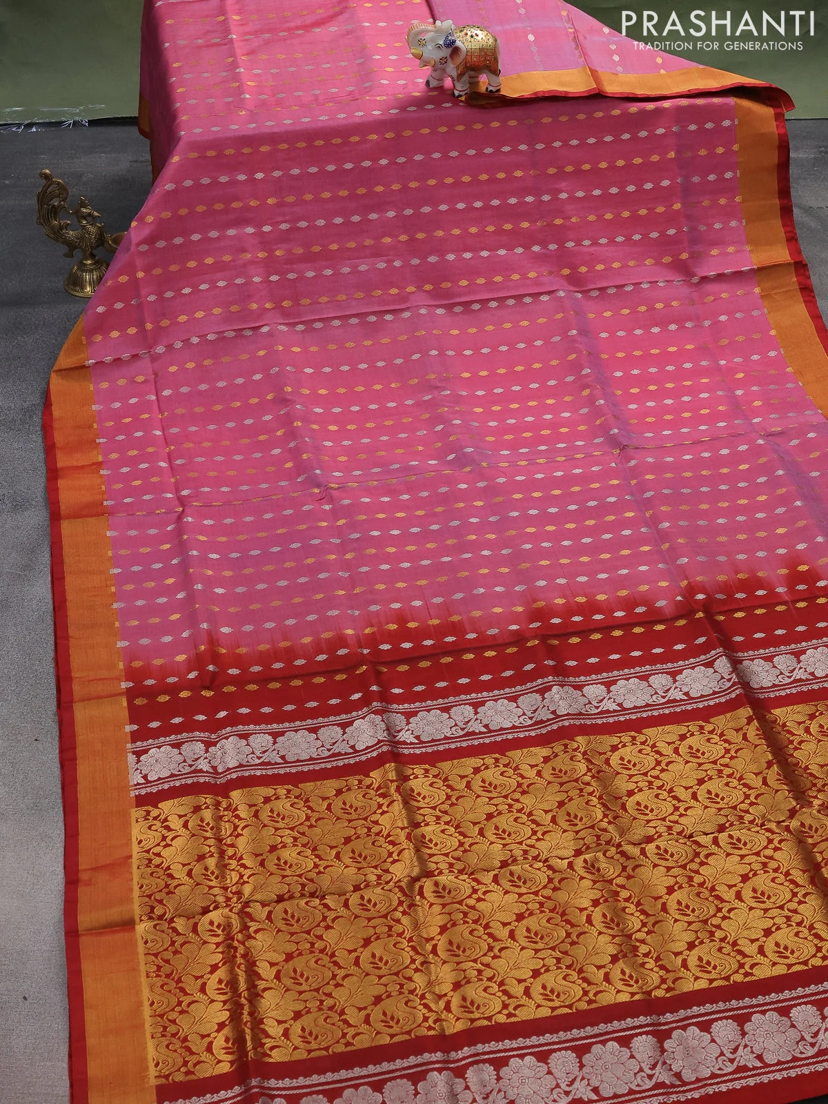 Pure uppada silk saree pink shade and maroon with allover silver & gold zari woven butta weaves and zari woven border - Image 2
