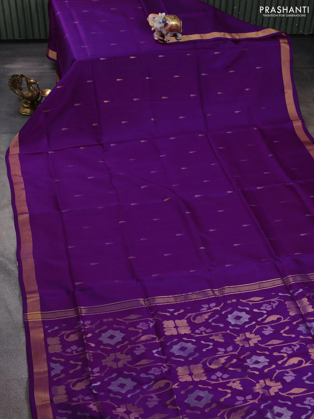Pure uppada silk saree purple with silver & gold zari woven thilak buttas and jamdhani design pallu - Image 2