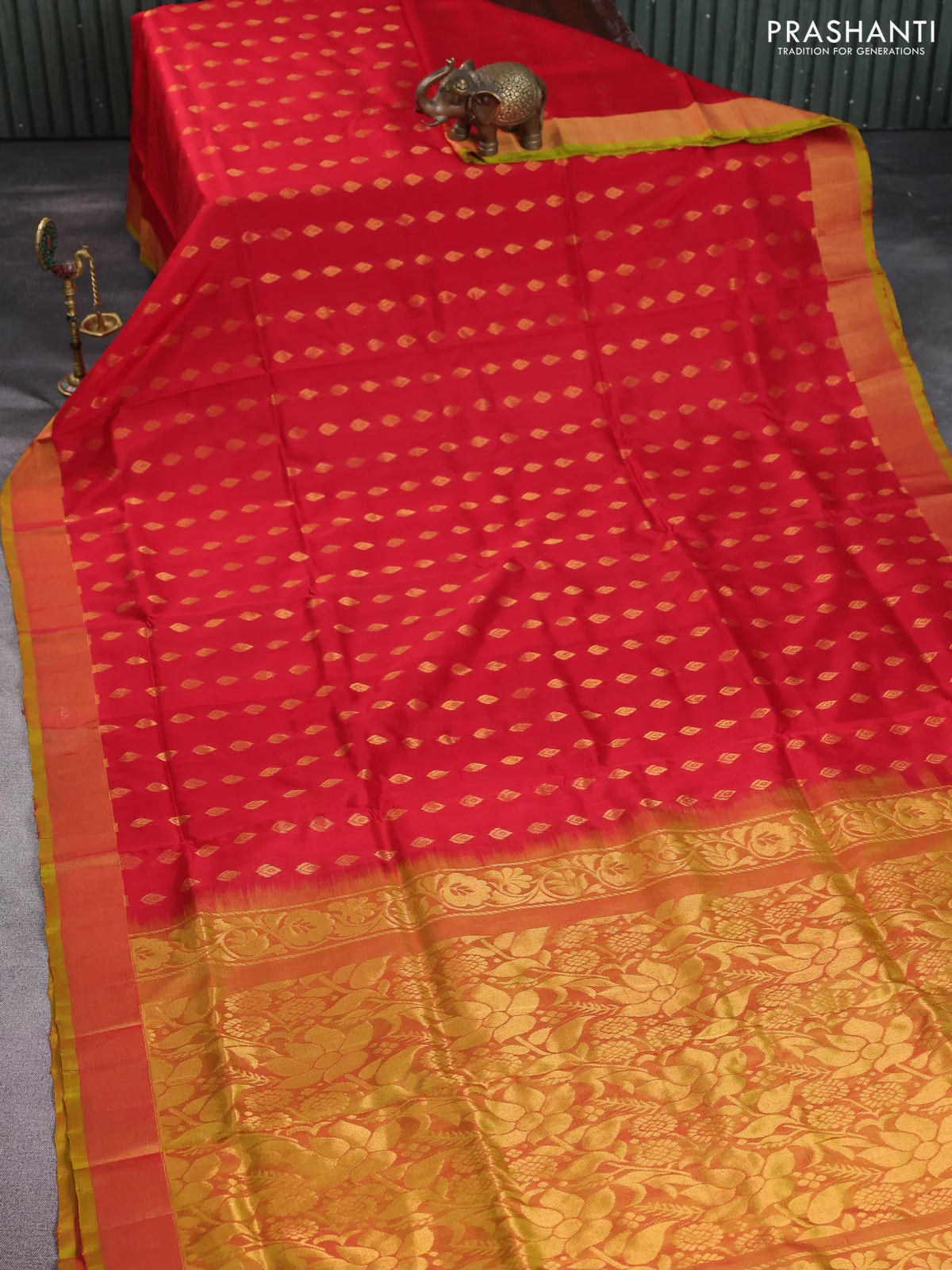 Pure uppada silk saree red and dual shade of green with allover zari woven buttas and zari woven border - Image 2