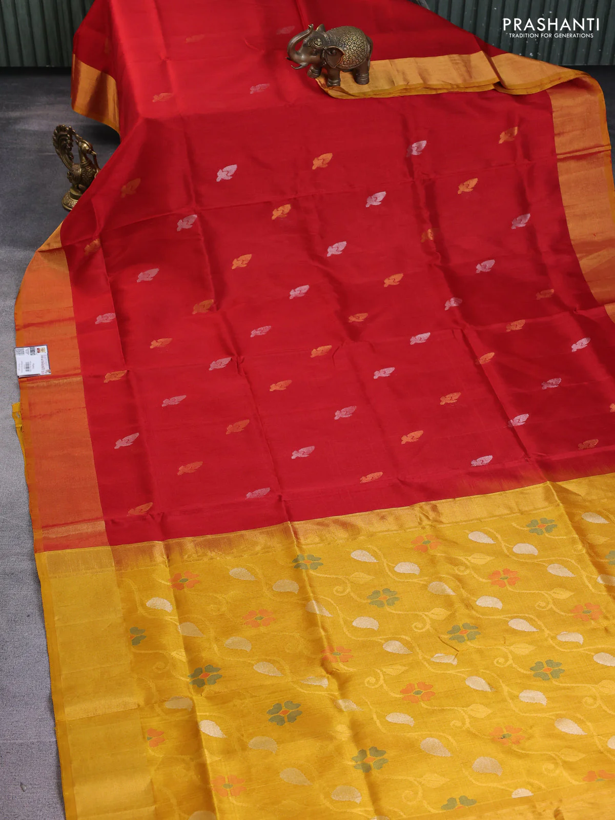 Pure uppada silk saree red and mustard yellow with silver & gold zari woven buttas and zari woven border - Image 2