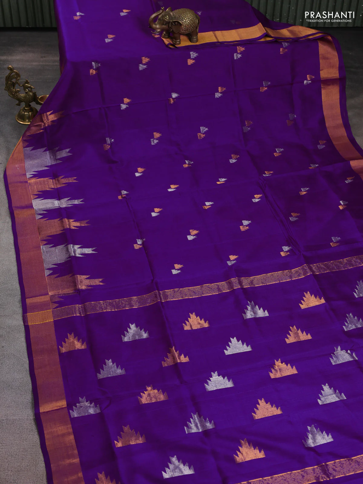 Pure uppada silk saree violet with silver & gold zari woven temple buttas and zari woven border - Image 2